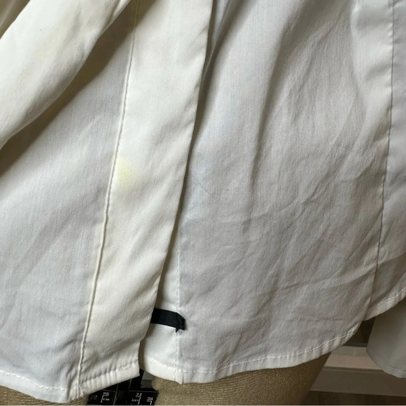 172.  white blouse - Picture 14 of 16